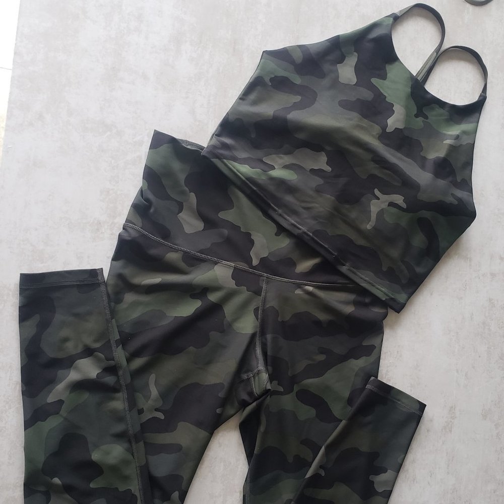 Old Navy Activewear set - Size L